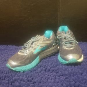 Brooks Arial 16 Teal